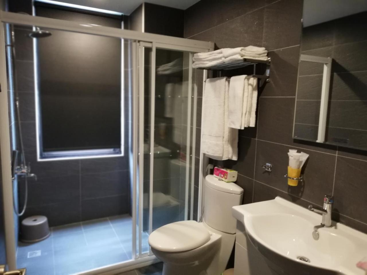 סאנשינג Tata House B&B מראה חיצוני תמונה
