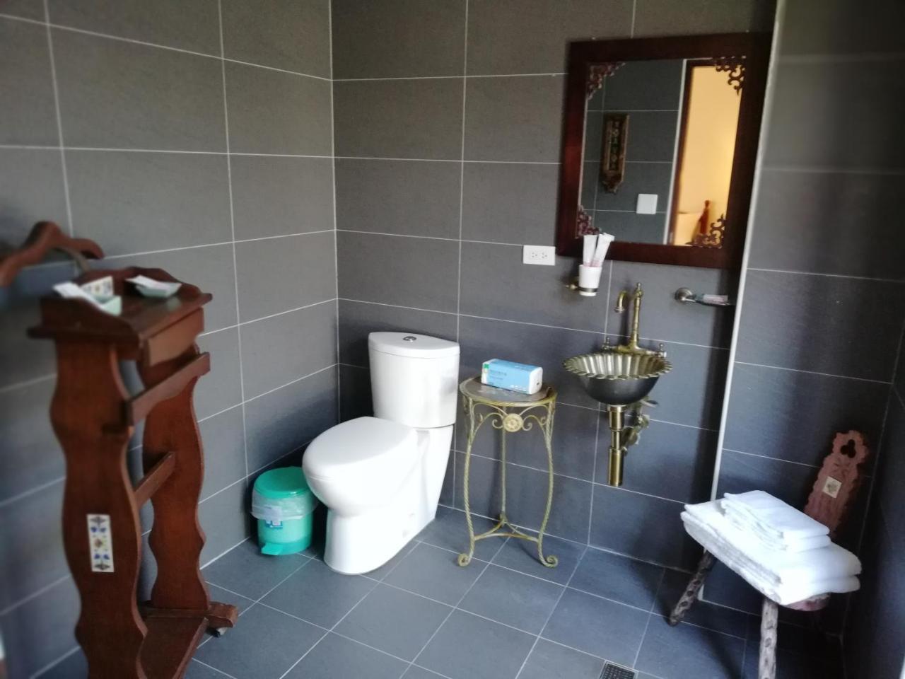סאנשינג Tata House B&B מראה חיצוני תמונה